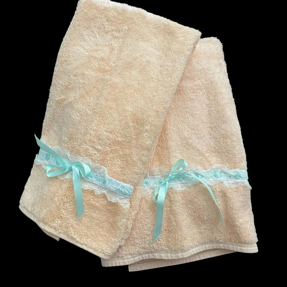 Vtg Lady Pepperell  2 Piece Towel Set Bath & Hand Lace Ribbon Trim Grannycore